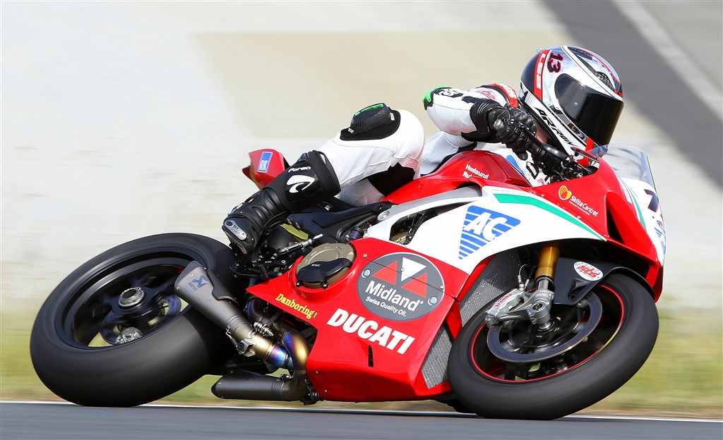 René Prang på sin nye Ducati Panigale V4 S
(Foto: Dan Stenstrup Pedersen)